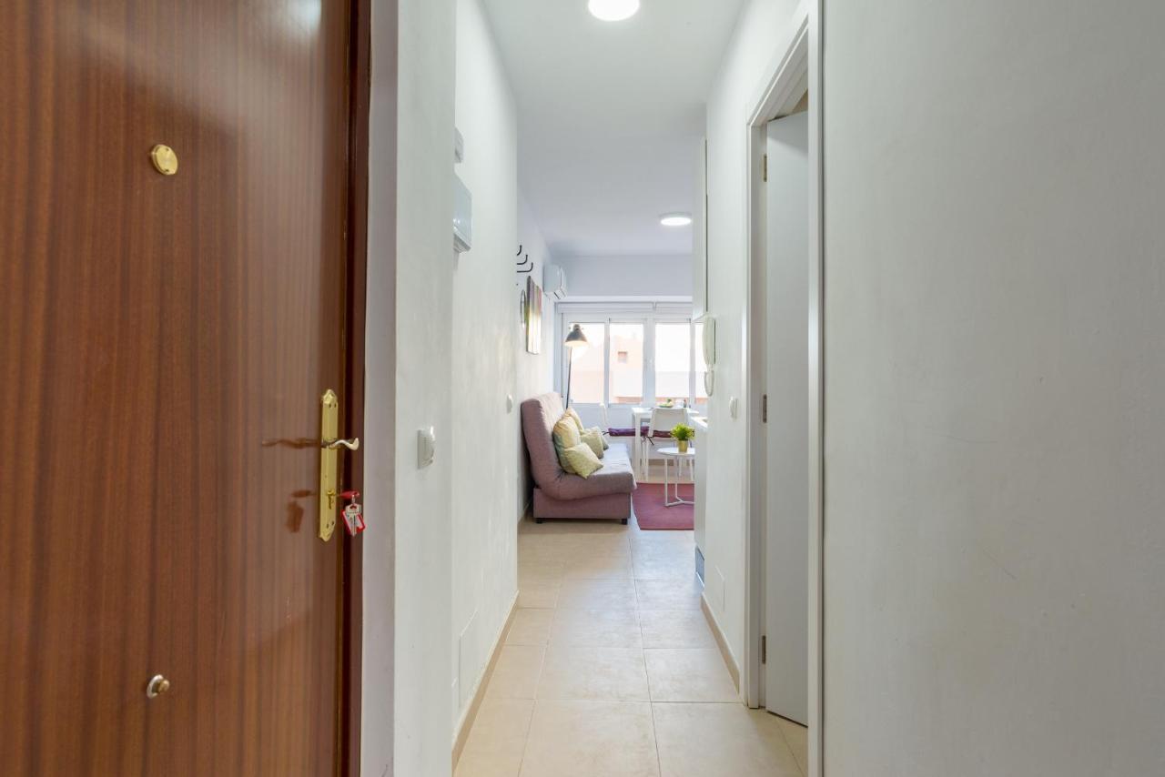 Mp7 Renovated Apartment Right On The Beach 700 Meters Away From Old Town Málaga Exterior foto